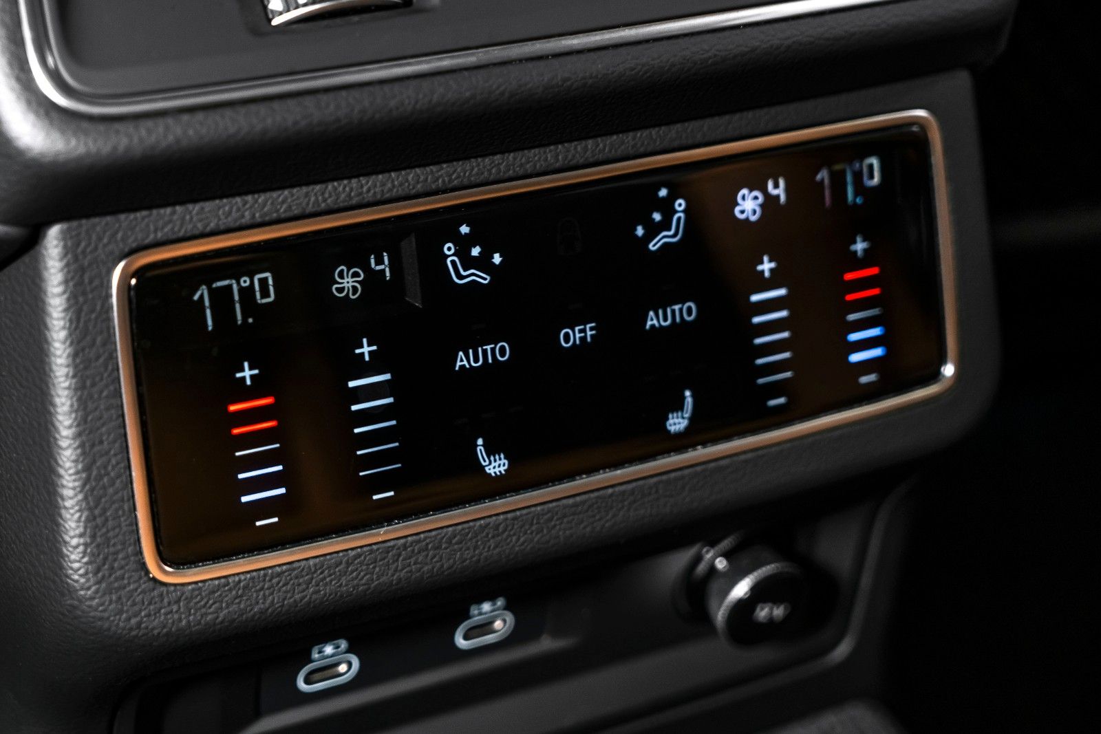 Audi RS6 Avant 4.0TFSI Performance*Exclusive*Pano*HuD