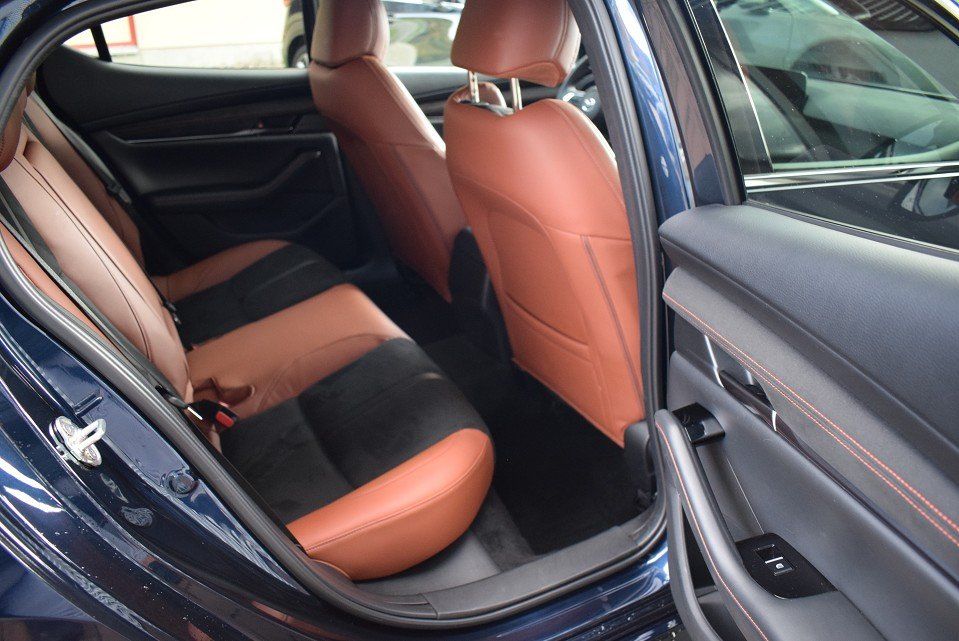 Mazda 3 2.5 6AG 140PS Nagisa BOSE® Voll-LED Kamera uvm