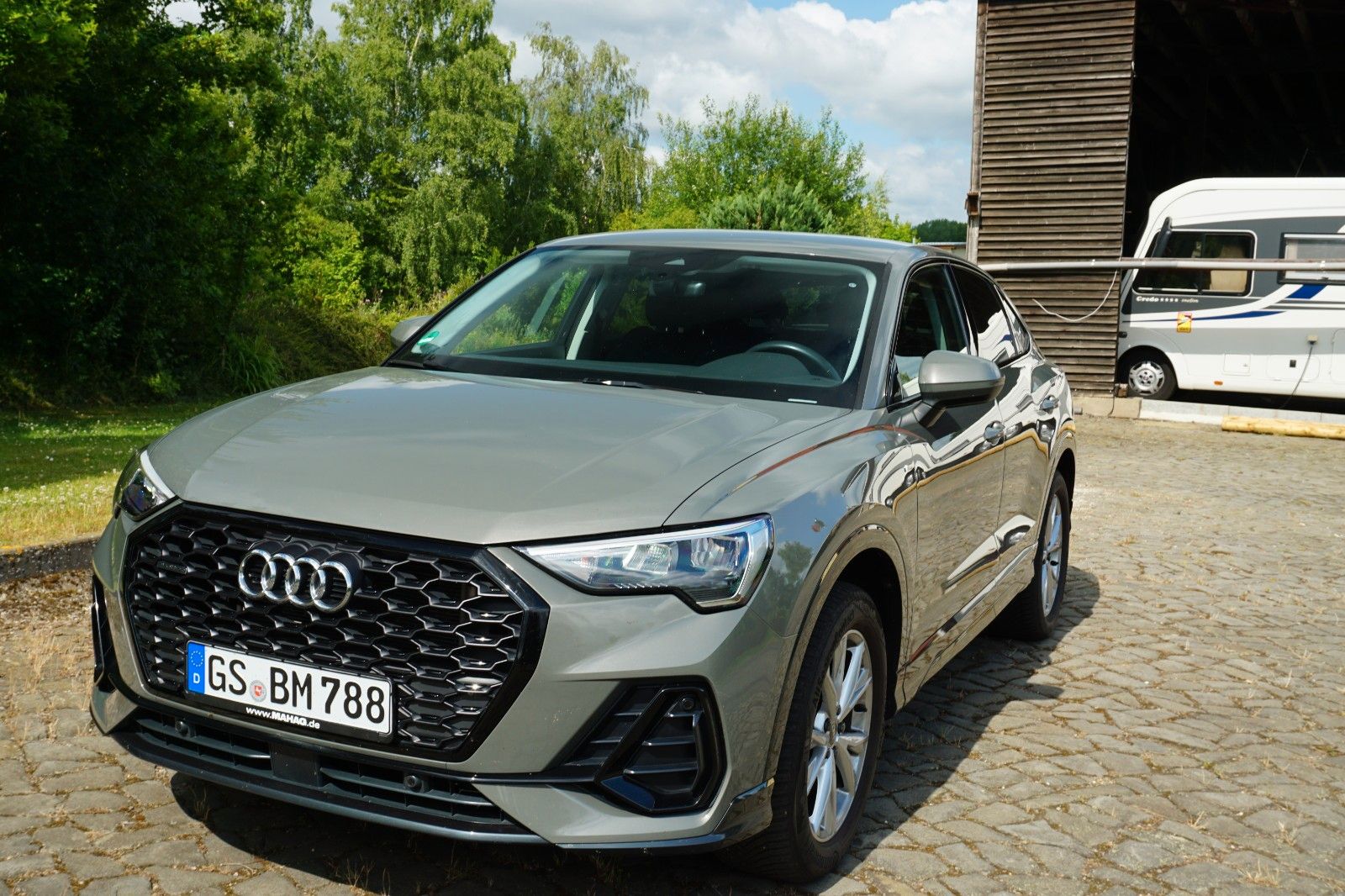 Audi Q3 Sportback 40 TFSI quattro S line - Samsaru's Car Outlet