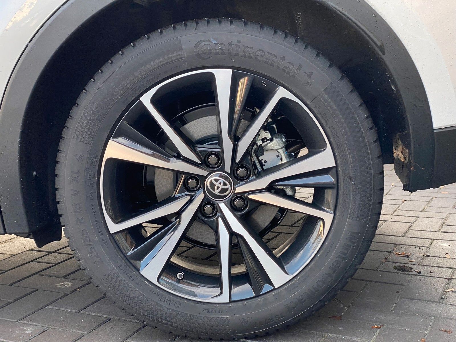 Toyota C-HR 1.8 Hybrid - Samsaru's Car Outlet