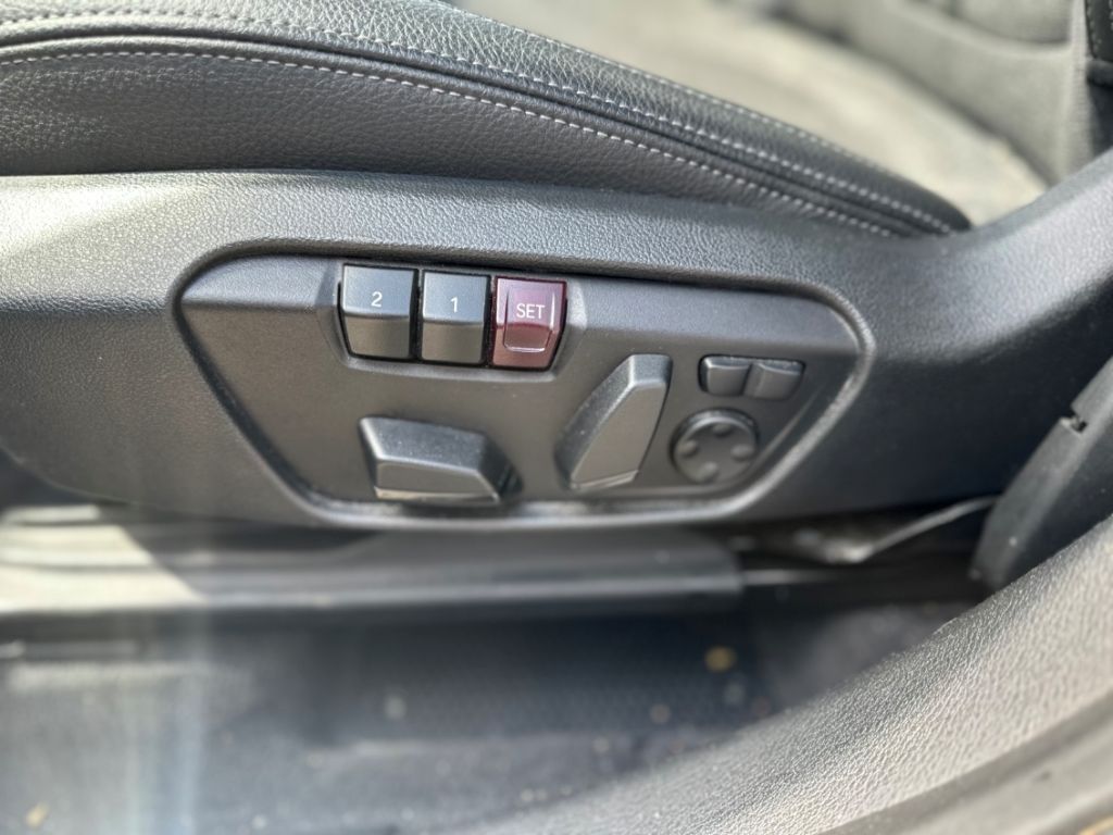 BMW X1 xDrive 25e - Samsaru's Car Outlet