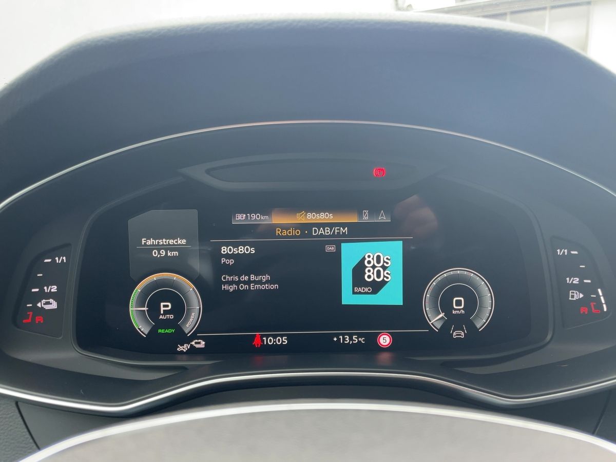 Audi A6 55 2.0 TFSI quattro Avant e sport - Samsaru's Car Outlet