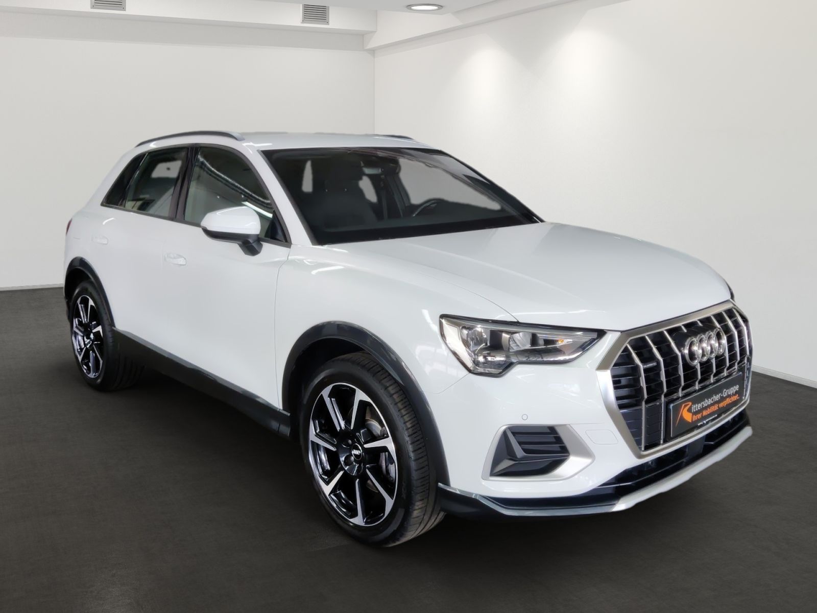 Audi Q3 45 TFSI quattro advanced - Samsaru's Car Outlet