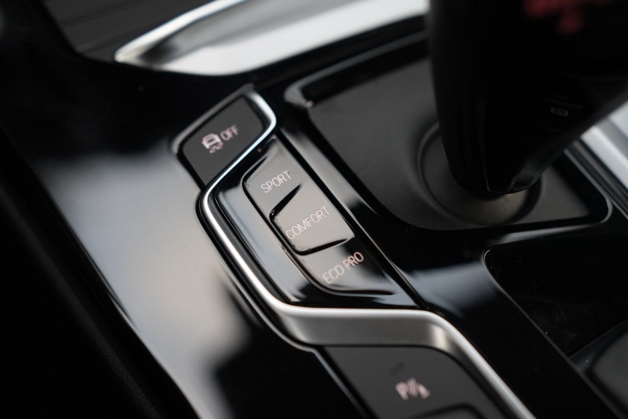 BMW X3 xDrive 20 i Advantage *LIVECOCKPIT*NAVI*