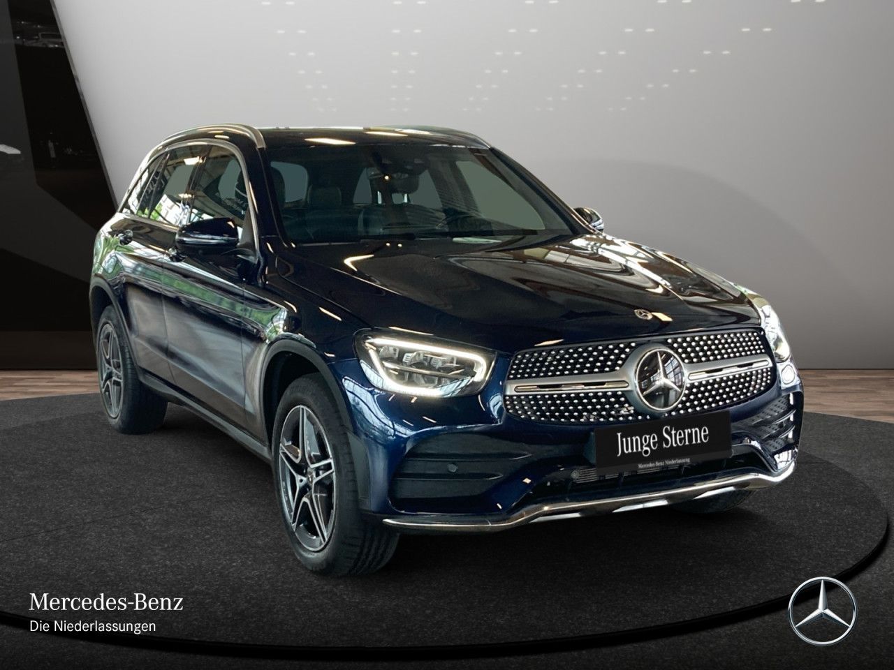 Mercedes-Benz GLC 300 e 4M AMG - Samsaru's Car Outlet