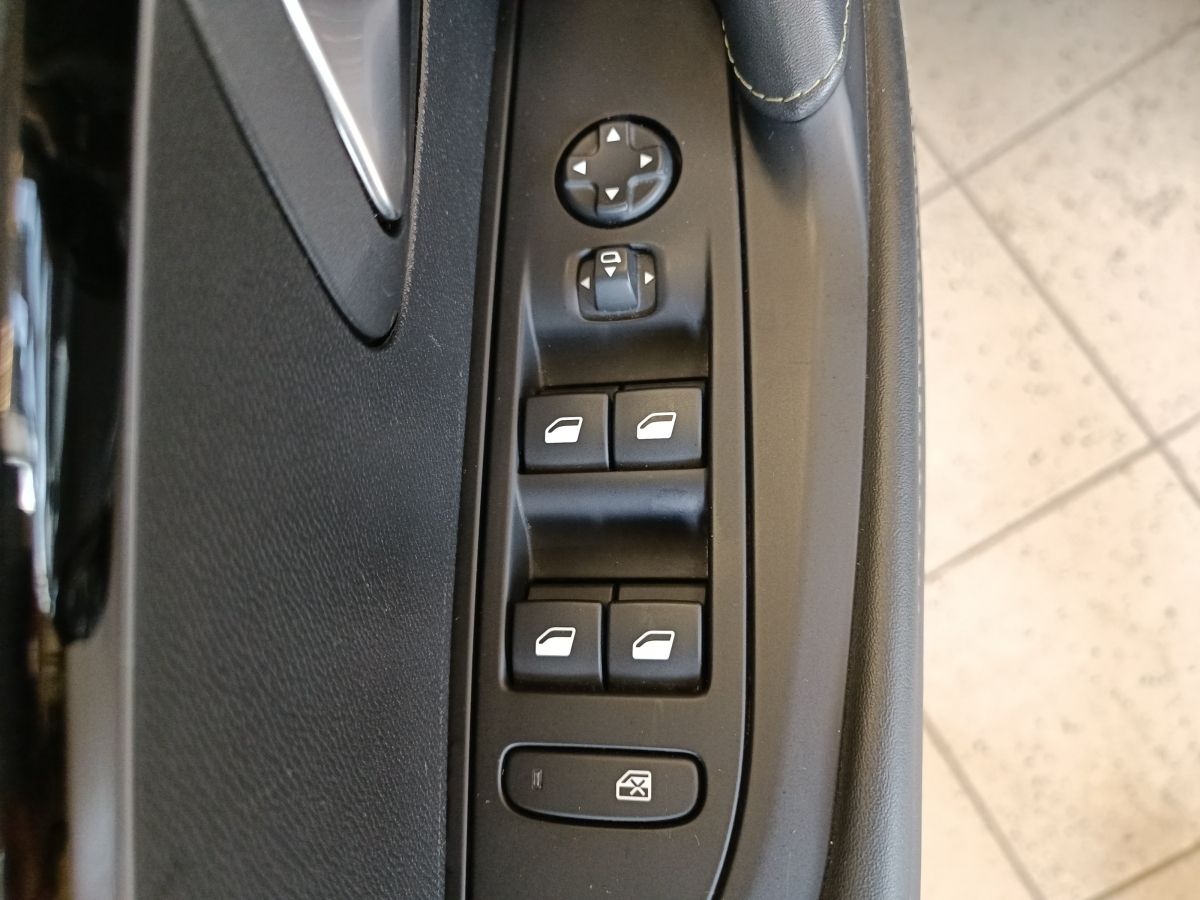 Peugeot 208 1.2 Pure Tech GT - Samsaru's Car Outlet