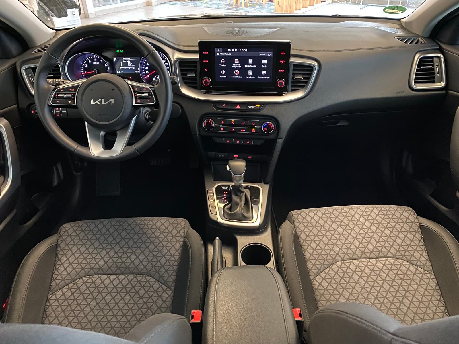 Kia Ceed - Samsaru's Car Outlet