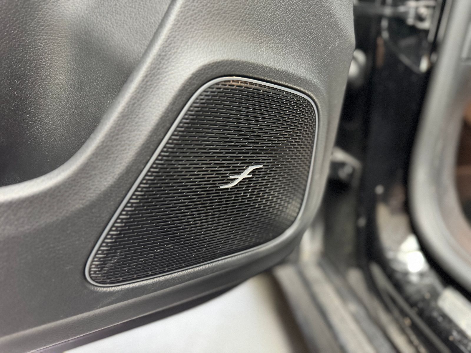 Mercedes-Benz CLA 250 SB 4M AMG Line - Samsaru's Car Outlet