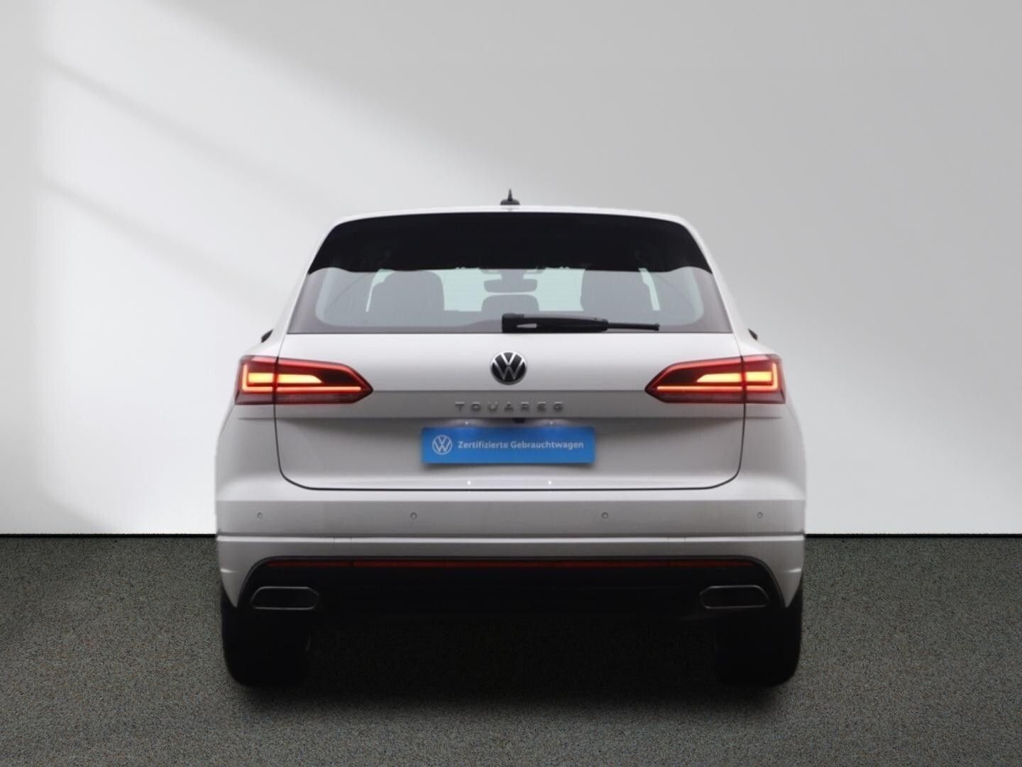Volkswagen Touareg R-Line 3.0TDI V6 4Motion - Samsaru's Car Outlet