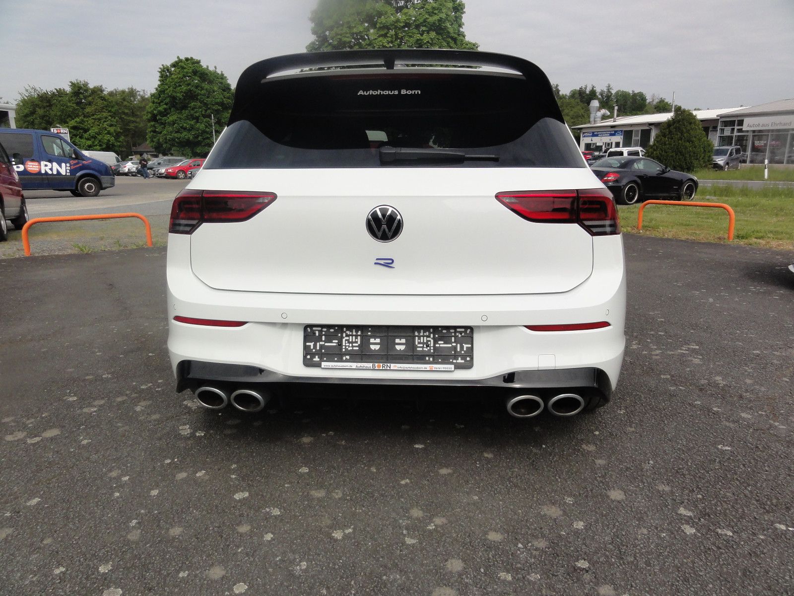 Volkswagen Golf VIII Lim. R 20 Years 4Motion - Samsaru's Car Outlet
