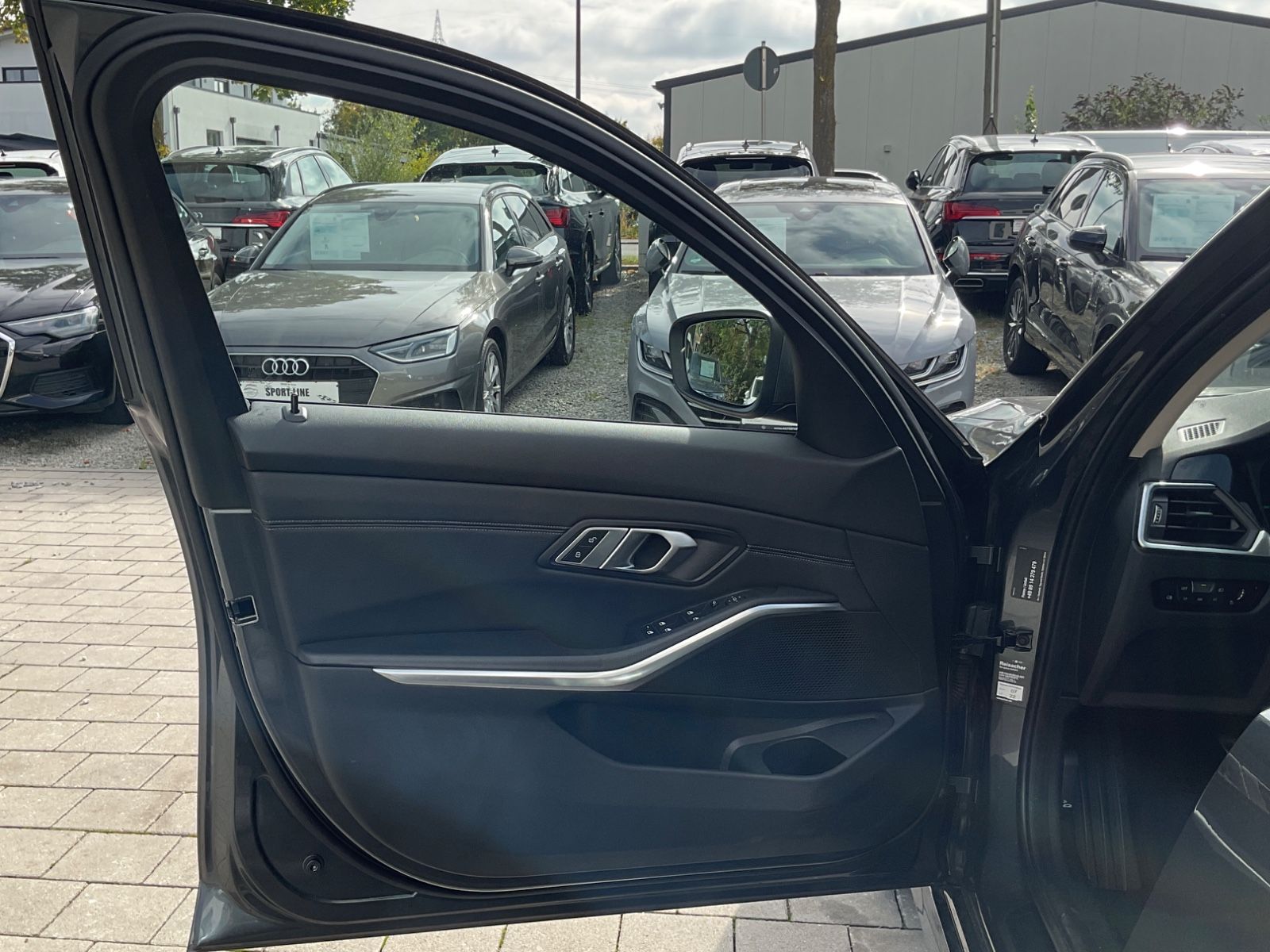 BMW 320d Lim. xDrive ACC HeadUp Lane Laserlicht ViCo