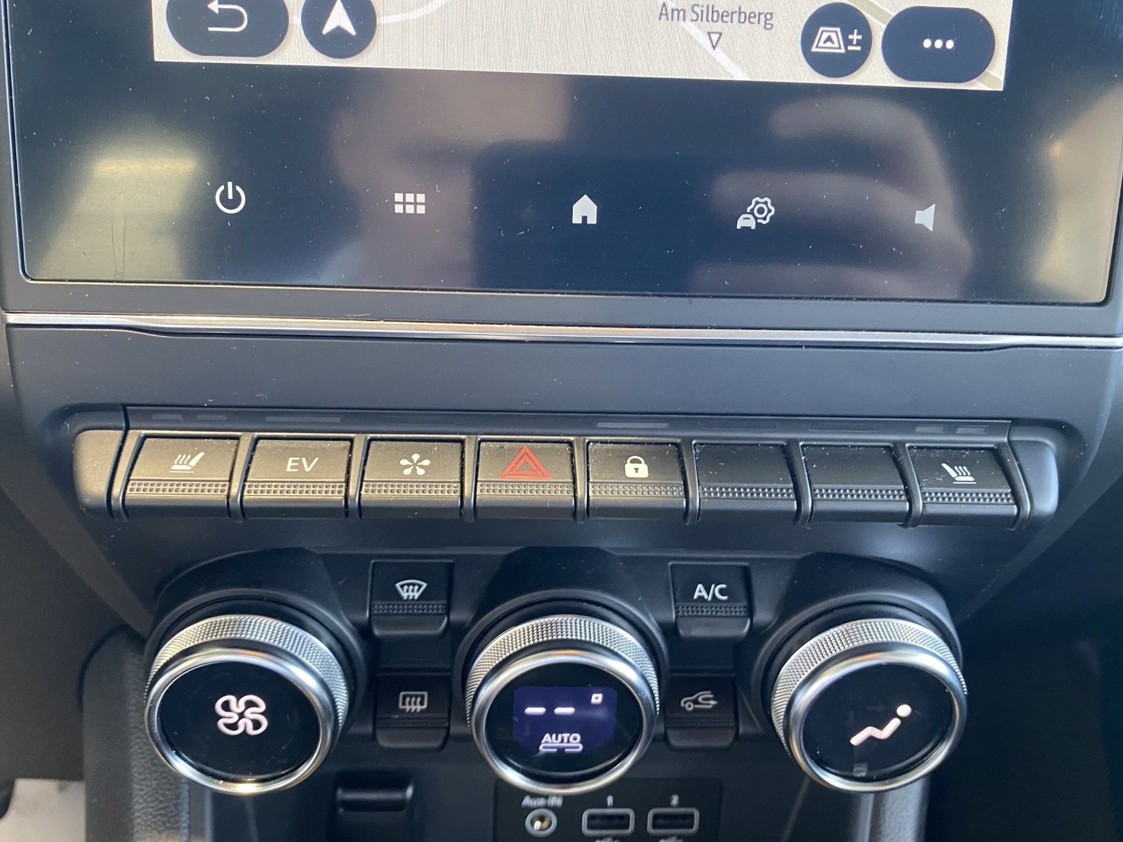 Renault Captur BUSINESS EDITION E-TECH Plug-in - Samsaru's Car Outlet