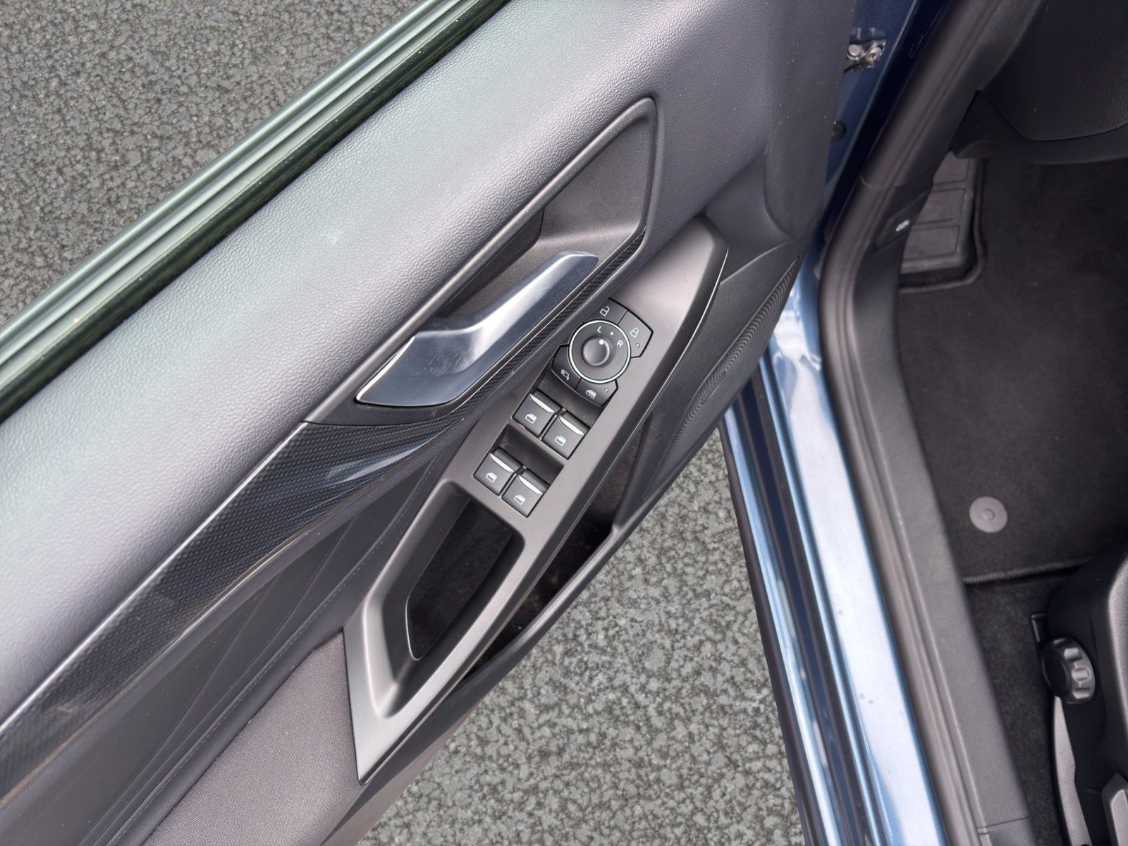 Ford Focus 1.0 Ecoboost ST-Line #Winterpaket #Fahrass