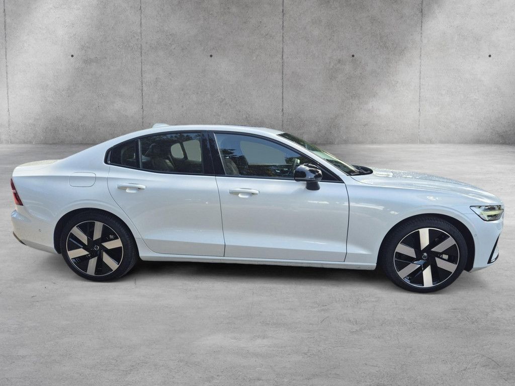 Volvo S60 T8 Ultimate Dark Recharge Plug-In Hybrid AWD