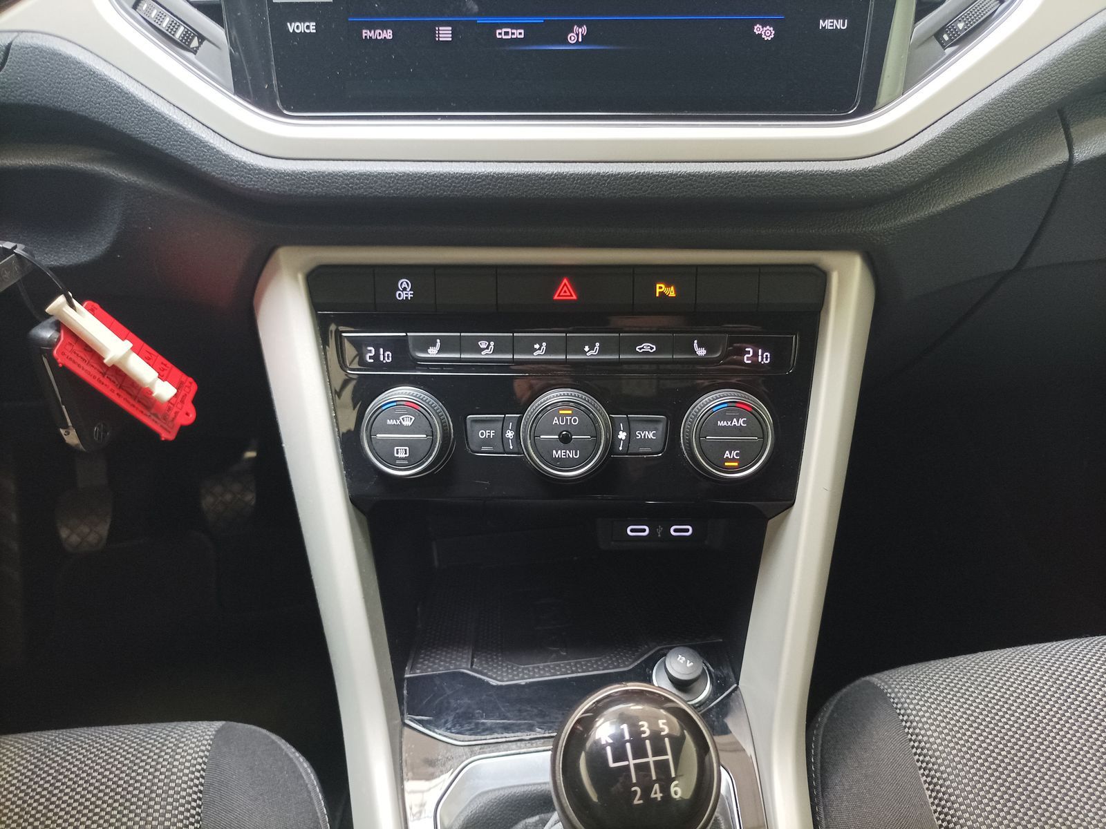 Volkswagen T-Roc 1.5 TSI Style - Samsaru's Car Outlet