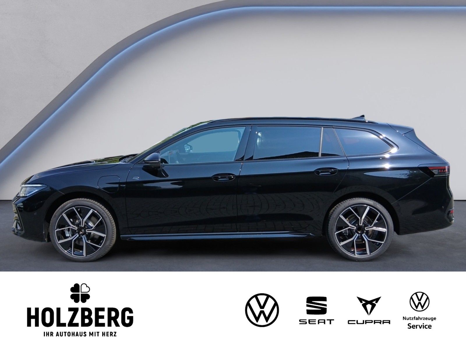 Volkswagen Passat R-Line 1.5 eHybrid DSG SIGNATURE+AHK+PANO