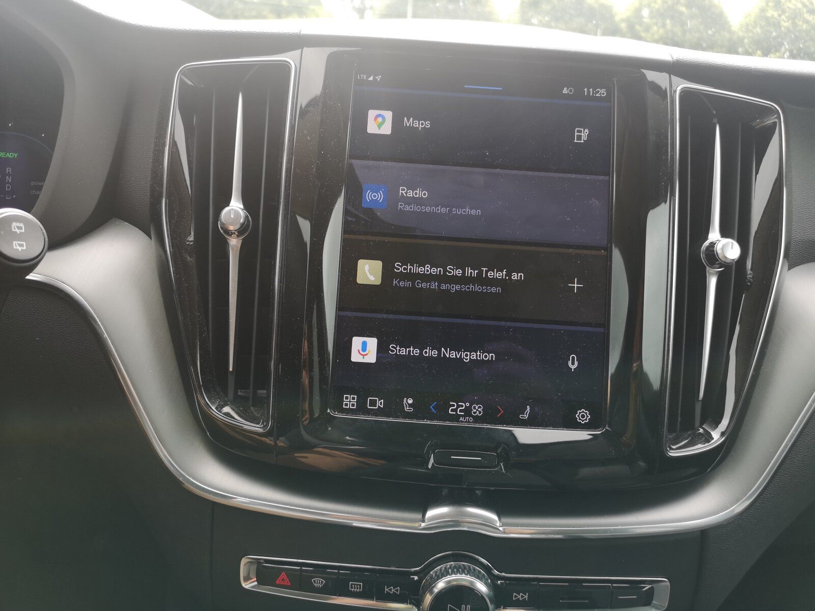 Volvo XC60 Recharge T6 Inscription - Samsaru's Car Outlet