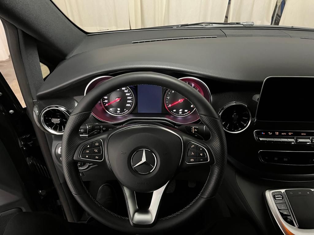 Mercedes-Benz V 300d EditionSport - Samsaru's Car Outlet