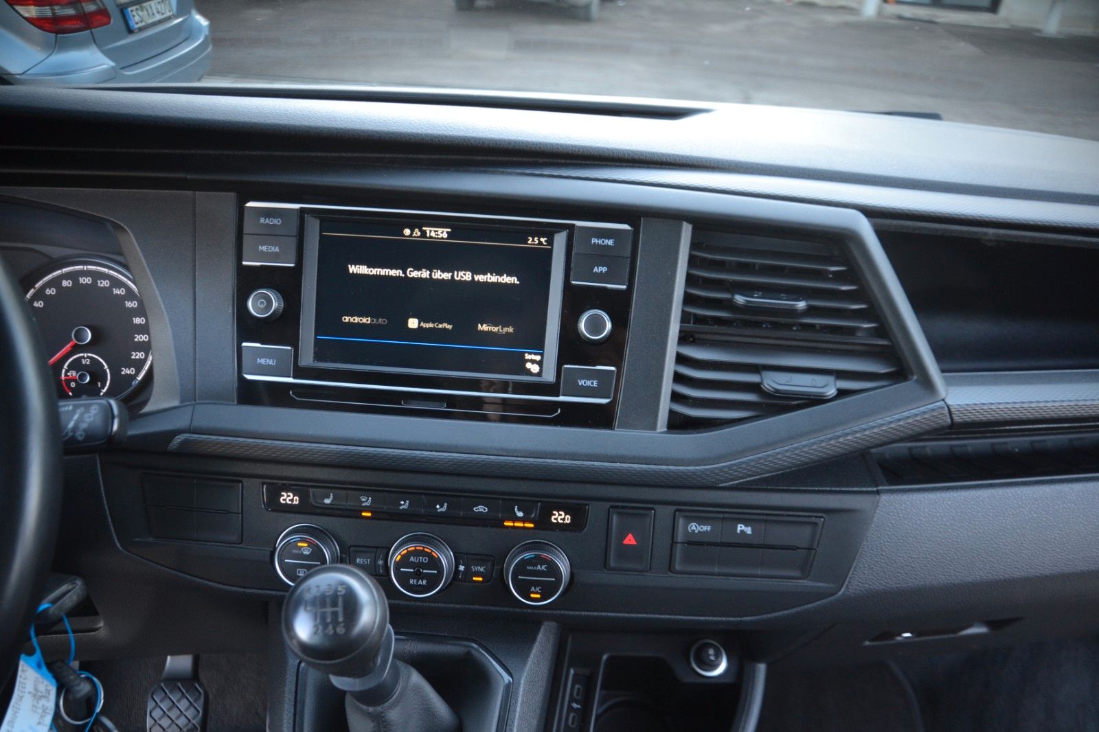 Volkswagen T6.1 Multivan - Samsaru's Car Outlet