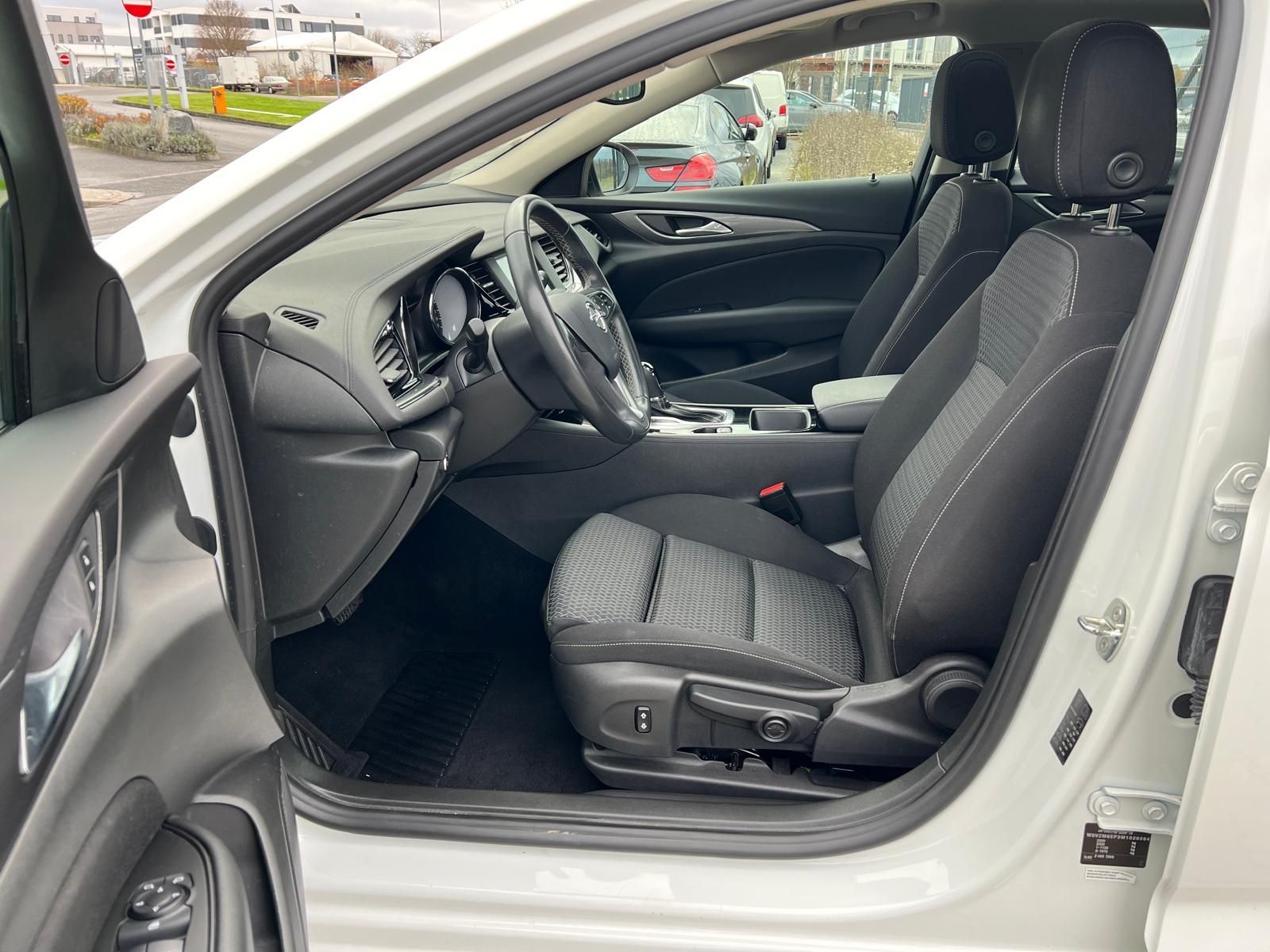 Opel Insignia 2.0 D Business Edition - Samsaru's Car Outlet