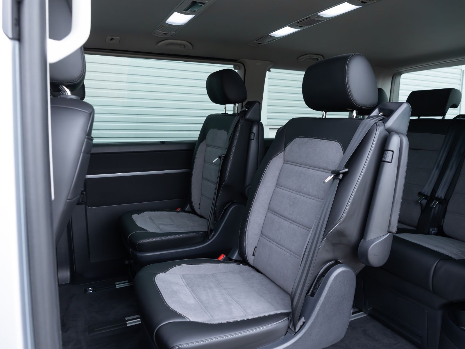 Volkswagen T6 Multivan - Samsaru's Car Outlet