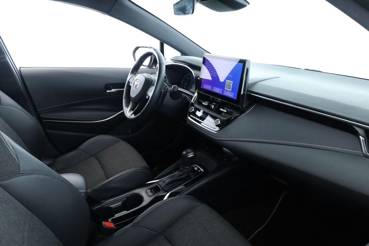 Toyota Corolla Touring Sports 2.0 CVT Team D Navi Kam