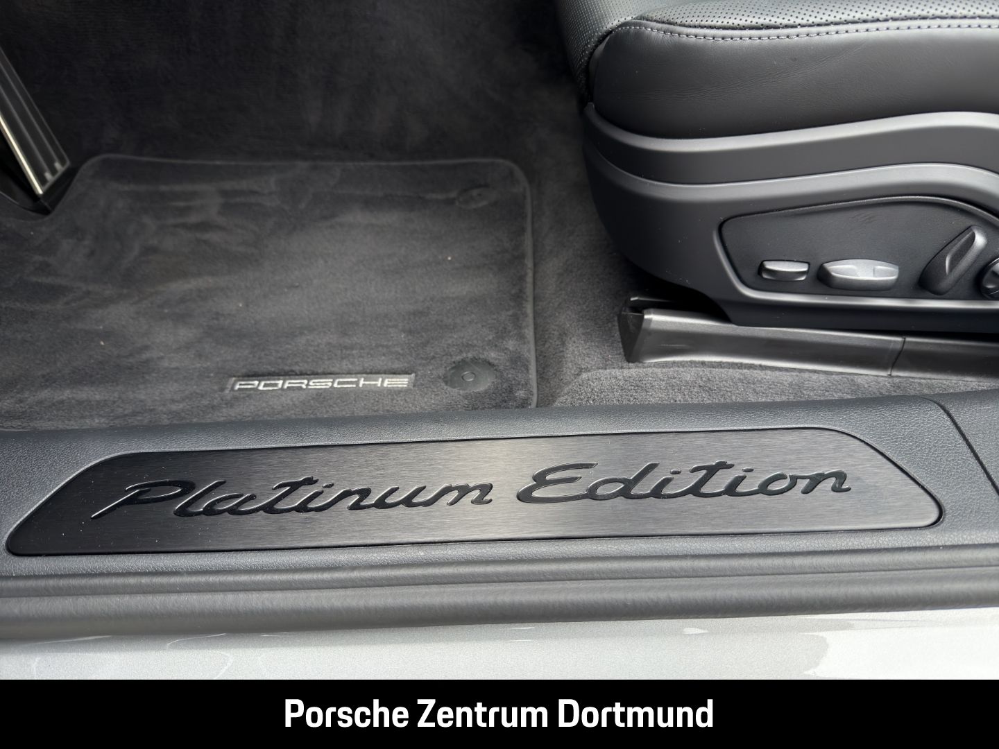 Porsche Panamera 4 E-Hybrid SportTurismo PlatinumEdition