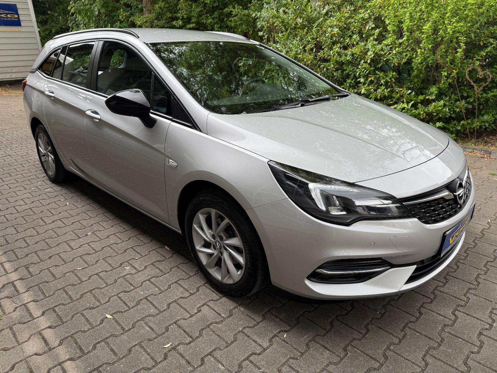Opel Astra ST 1.5d Business - Samsaru's Car Outlet