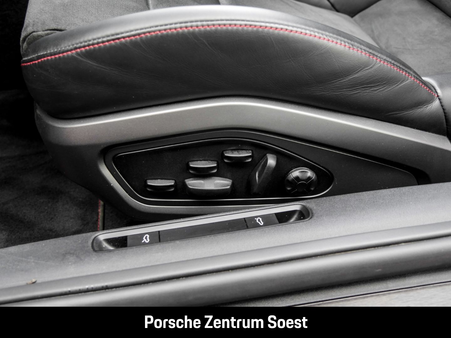 Porsche 911 Targa 4 GTS/PDCC/LED-Matrix/Park-Assist/BOSE