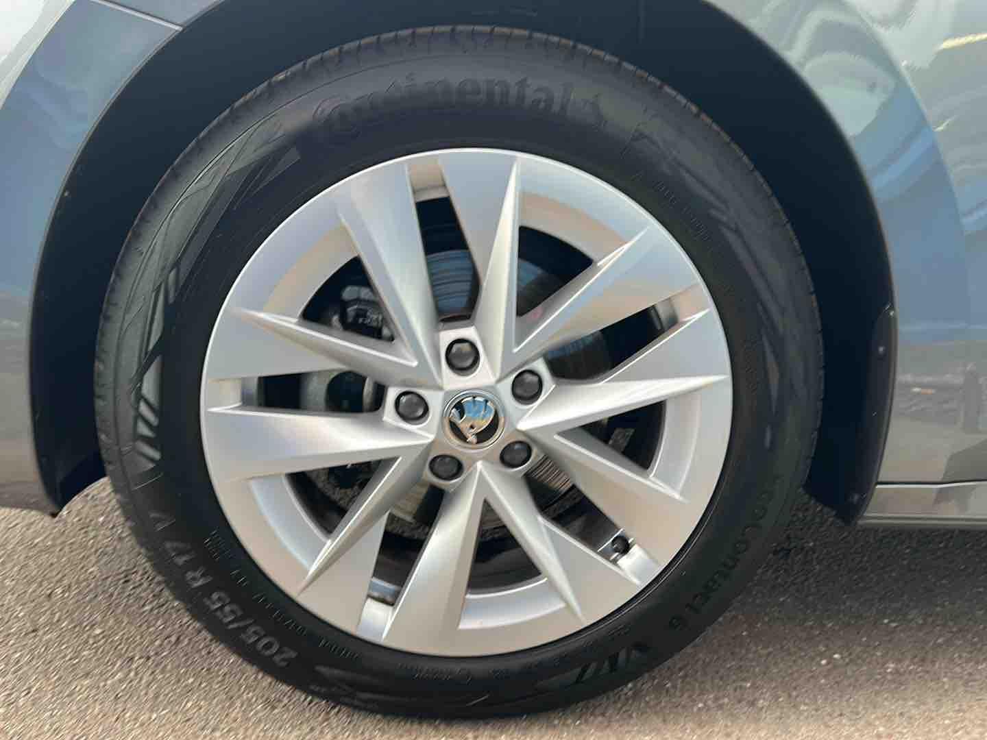Skoda Octavia 1.5 16V TSI ACT - Samsaru's Car Outlet