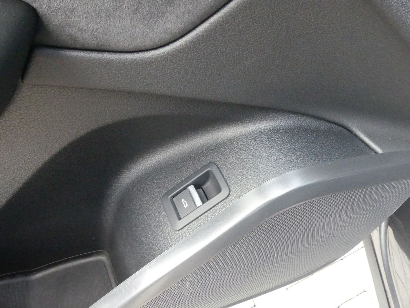 Audi Q5 40 TDI S-Line s-tronic - Samsaru's Car Outlet