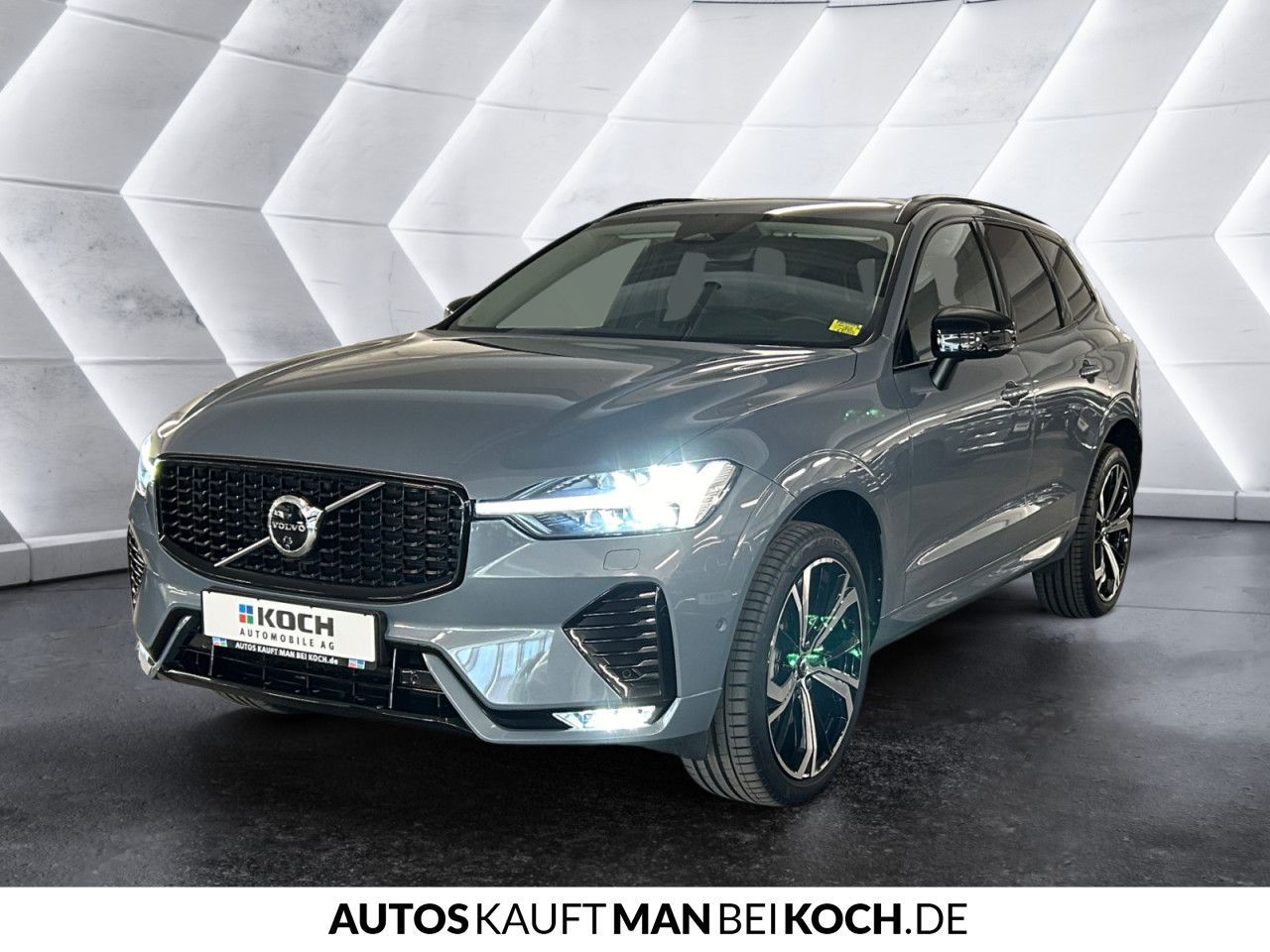 Volvo XC60 B4 AWD Ultimate Dark - Samsaru's Car Outlet
