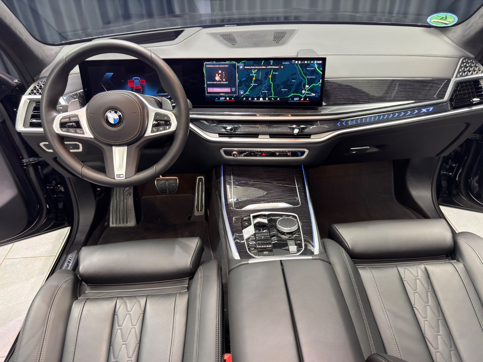 BMW X7 xDrive 40d M SPORT PRO|LUFT|PANO|7-SITZER|AHK