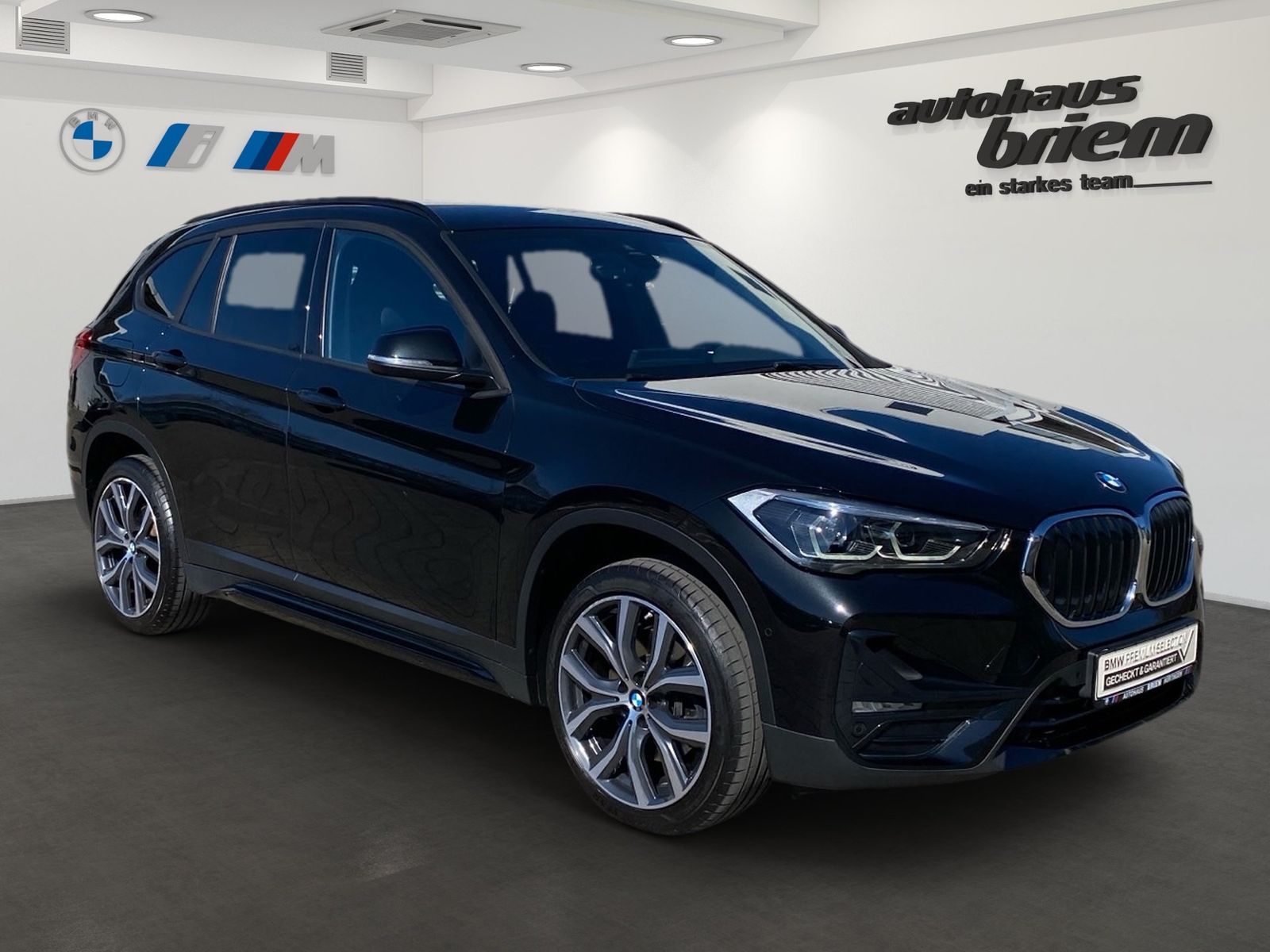 BMW X1 xDrive20i Sport Line - Samsaru's Car Outlet