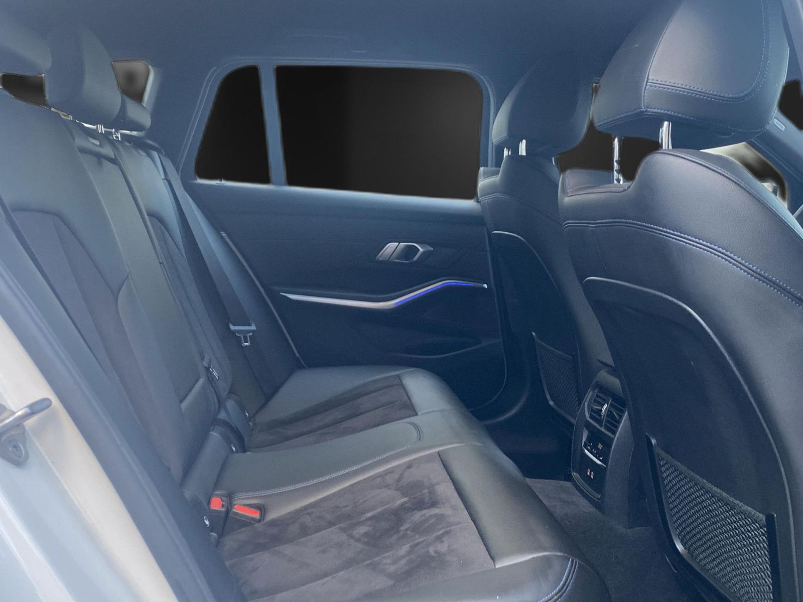 BMW 320 d x M Sport - Samsaru's Car Outlet