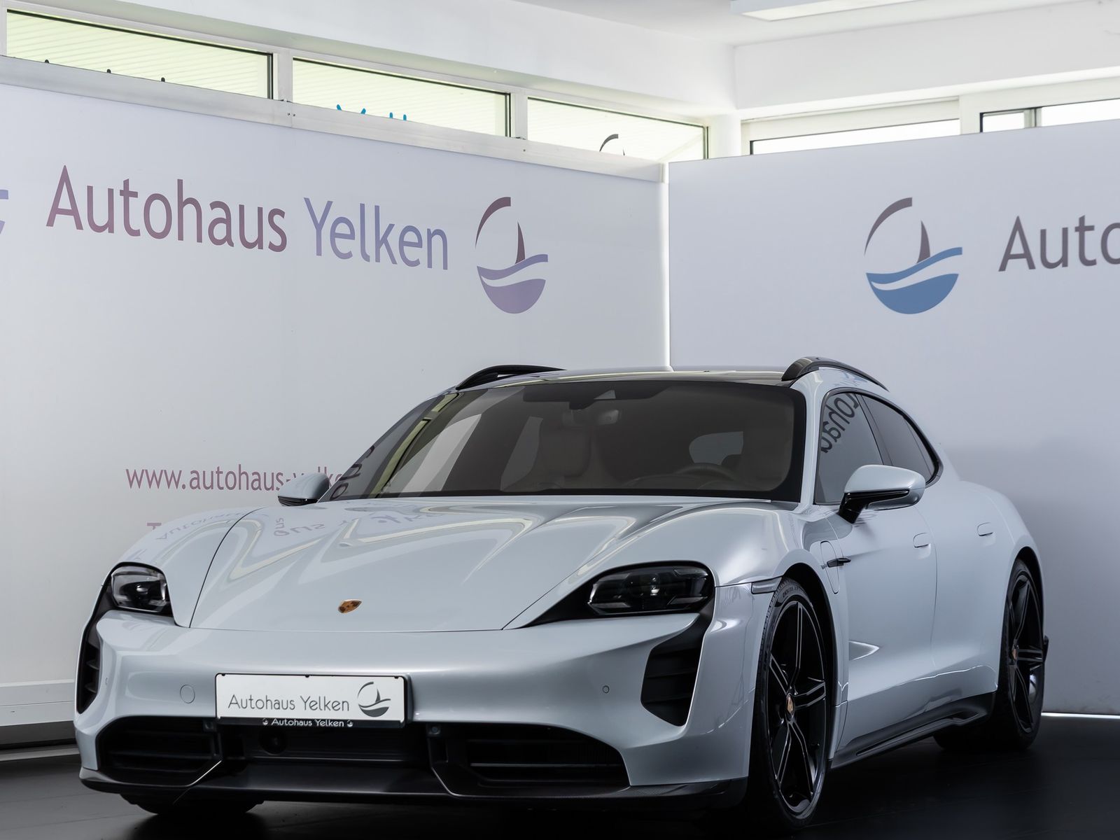 Porsche Taycan GTS Sport Turismo SPORTDESIGN CARBON*BURM