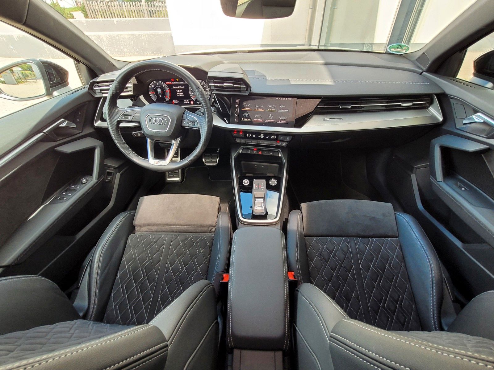 Audi A3 Sportback 35 TDI 2x S line Panorama 18" Black