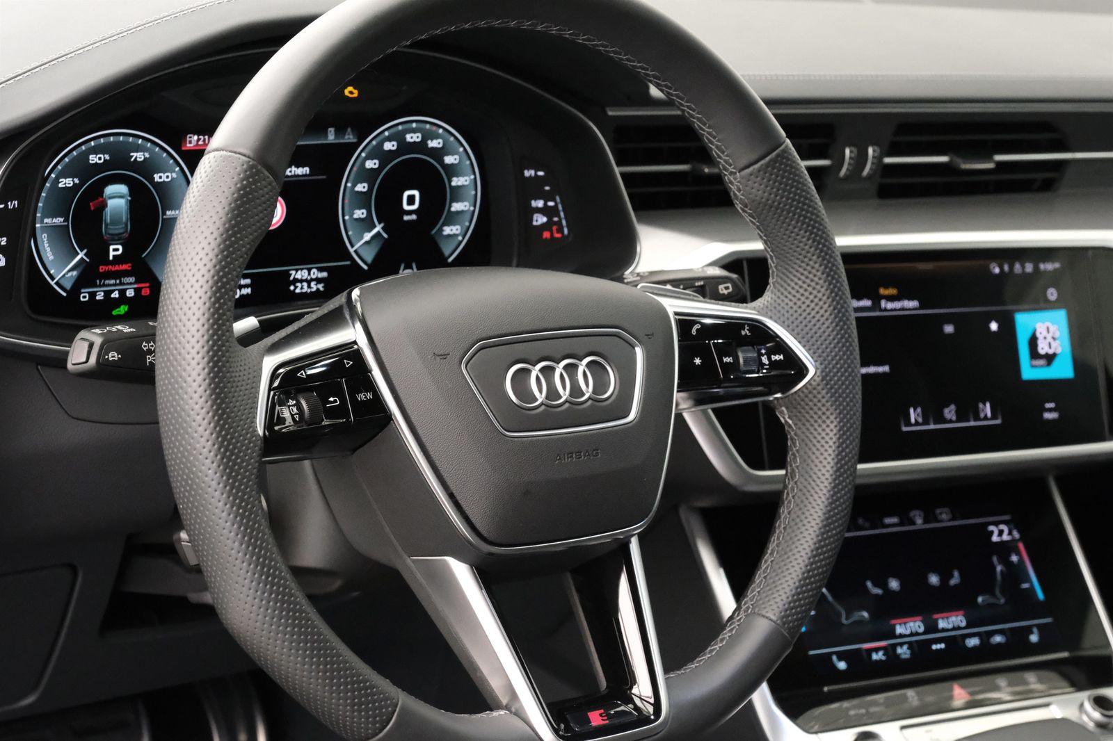 Audi A6 Avant 55 TFSIe Hybrid - Samsaru's Car Outlet