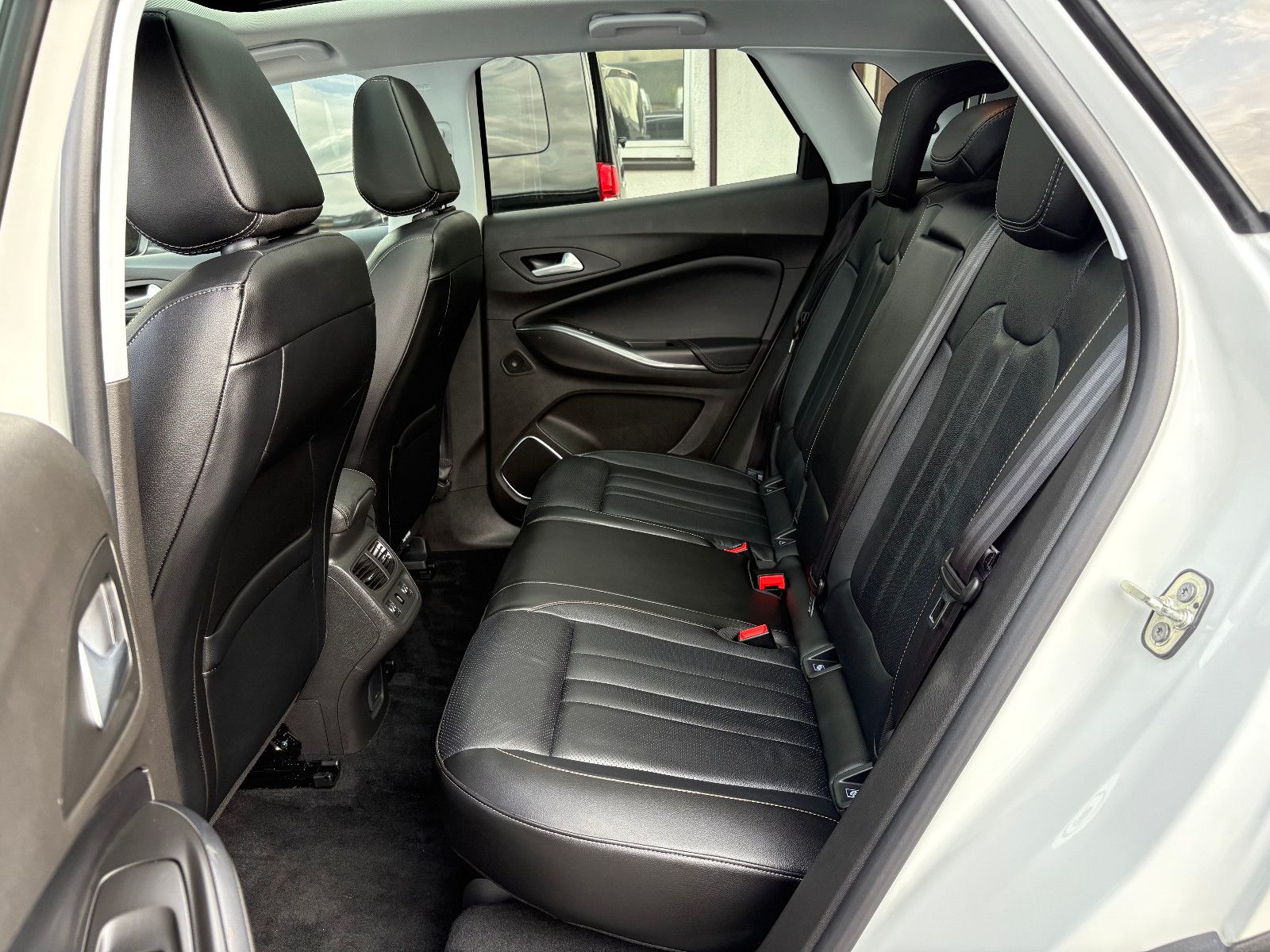 Opel Grandland 1.5 CDTI AUT Business Elegance - Samsaru's Car Outlet