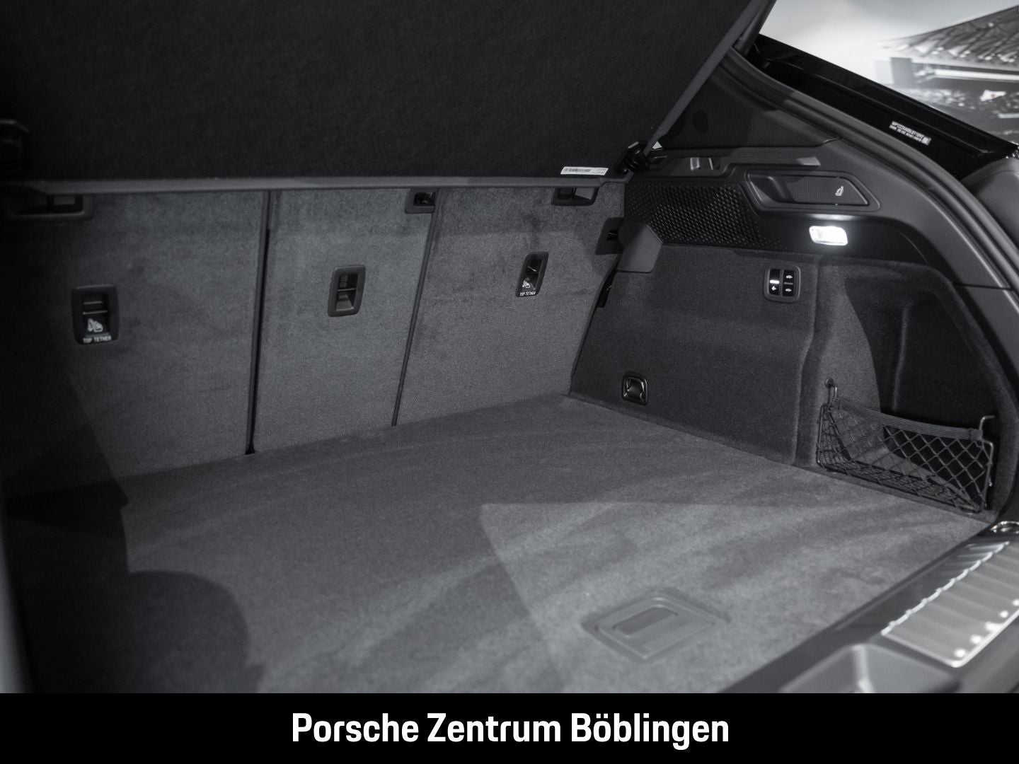 Porsche Macan 4 BOSE Panoramadach Luftfederung InnoDrive