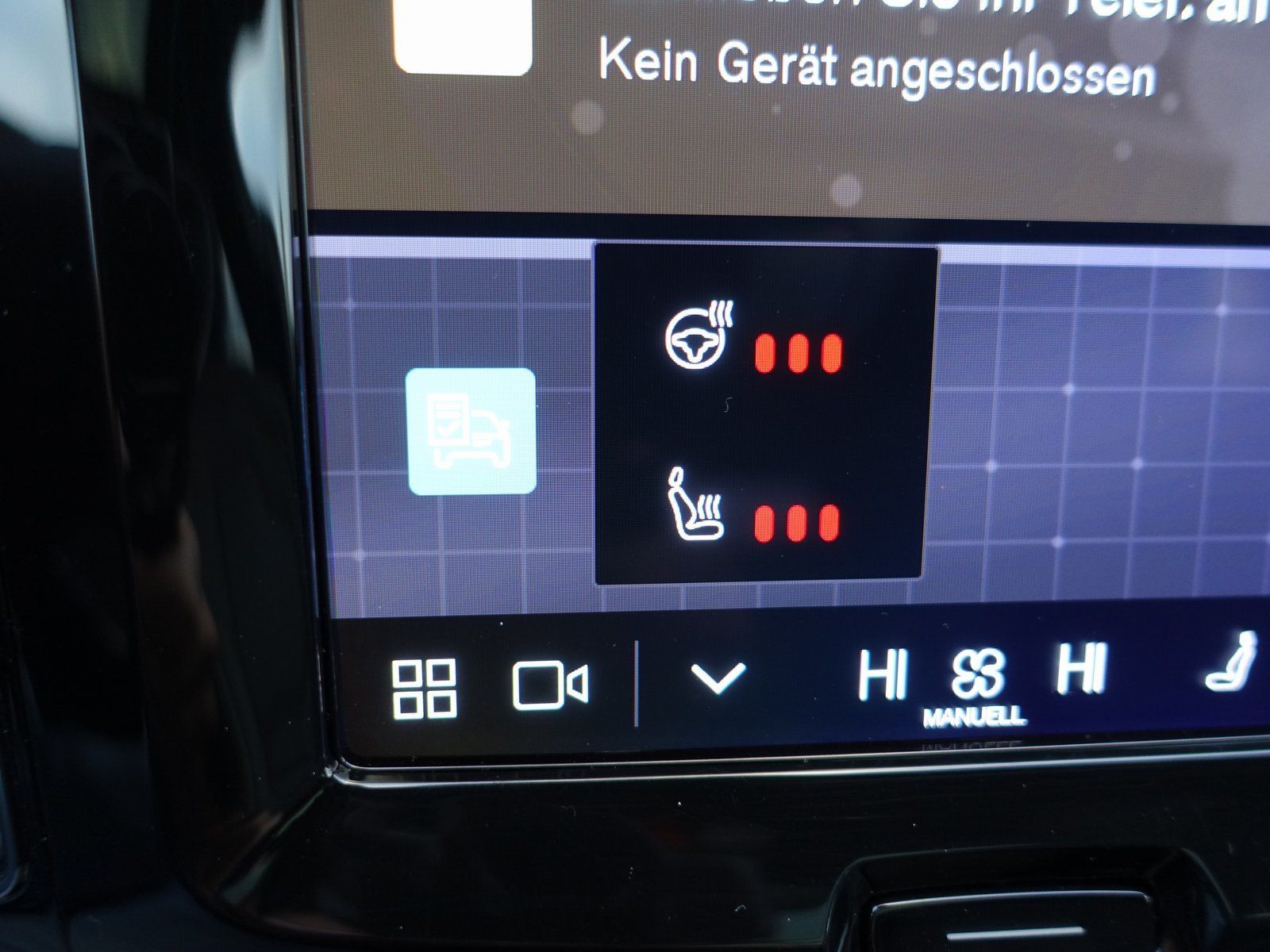 Volvo XC60 Plus B5 AWD Mild-Hybrid/Dark/FourC/AHK/H&K