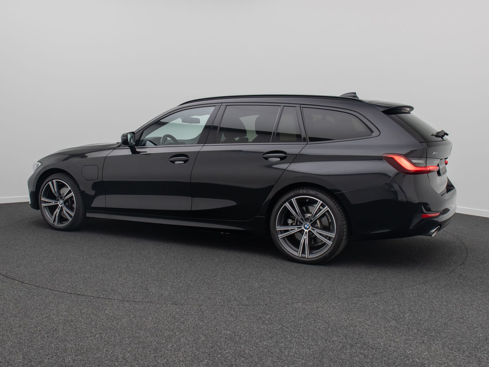 BMW 320e xD Sport Line - Samsaru's Car Outlet