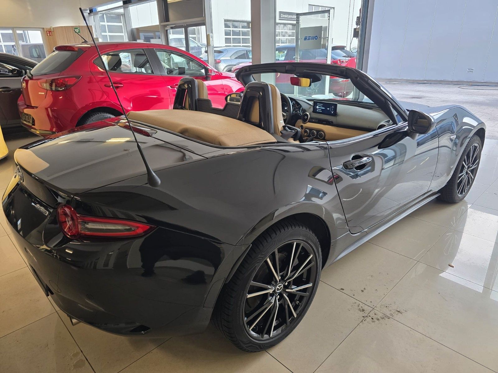 Mazda MX-5 Kazari *184 PS*RFK*NAV*BOSE*LED*