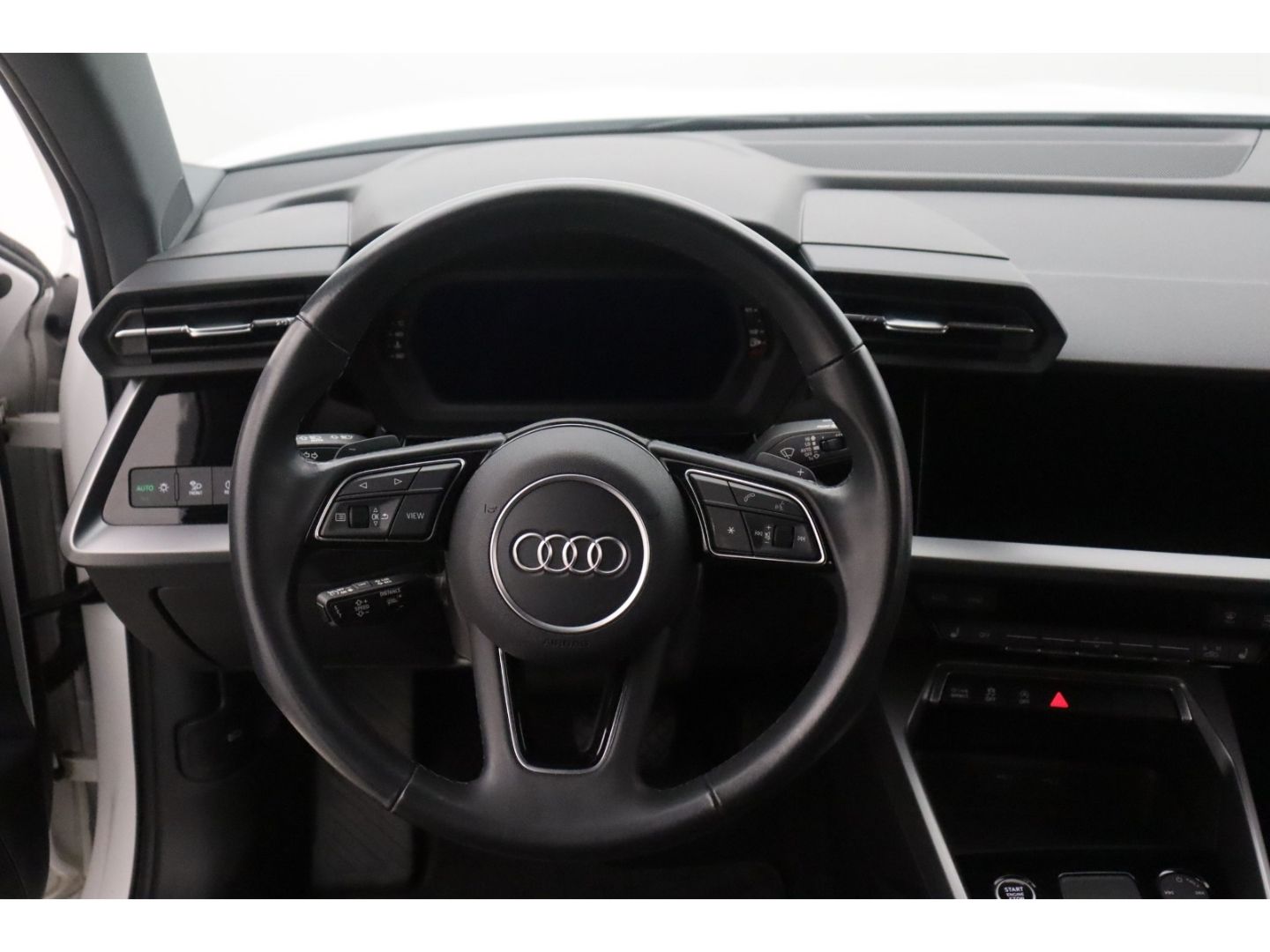 Audi A3 30TFSI Sb S-tronic+LED+VIRTUAL+CARPLAY+TEMPO