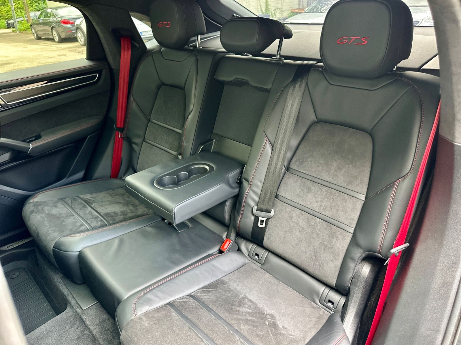 Porsche Cayenne GTS Coupe*Chrono*Pano*Luft*netto 71.849€