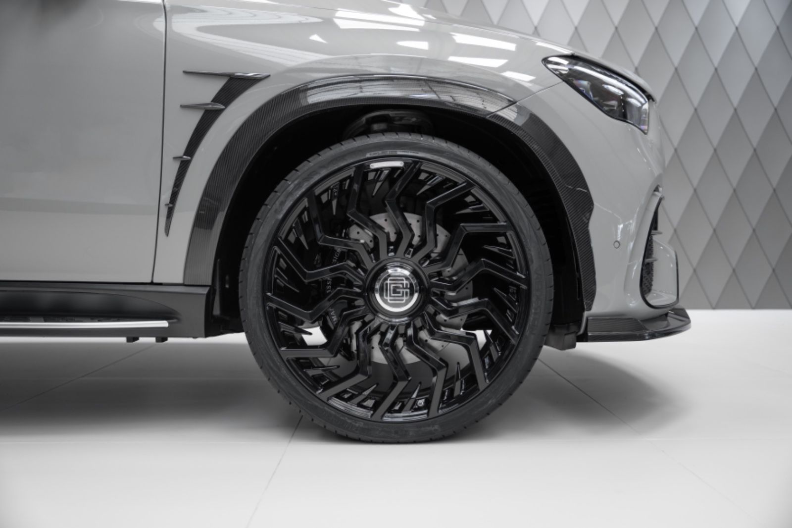 Mercedes-Benz GLE 63 AMG COUPE 2024 GCD 820 GREY/BEIGE CARBON