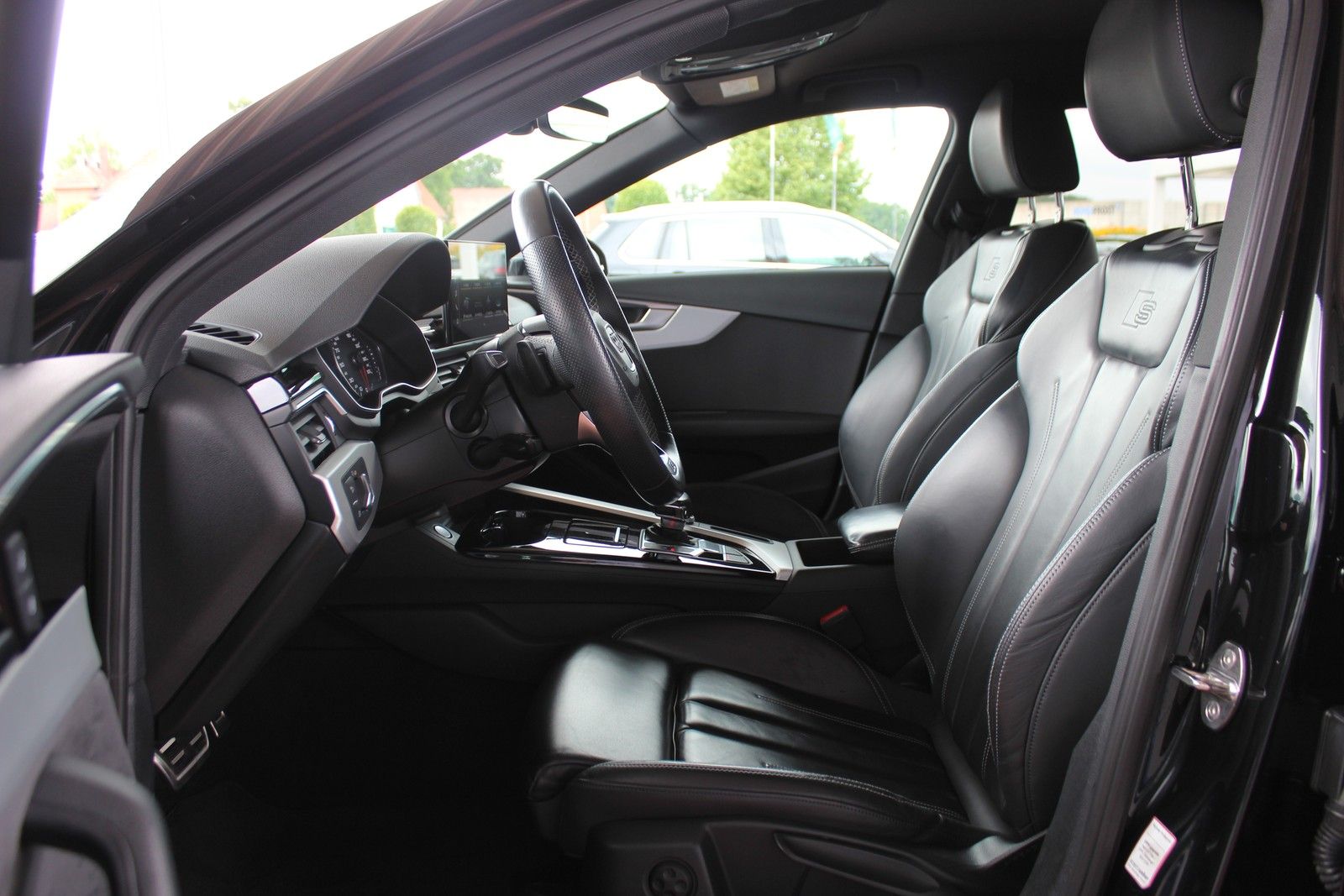 Audi A4 2.0 TDI quattro S line  Navi LED Leder Kamera