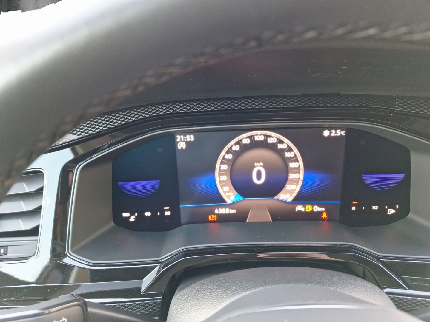 Volkswagen Taigo 1.0 TSI Life - Samsaru's Car Outlet