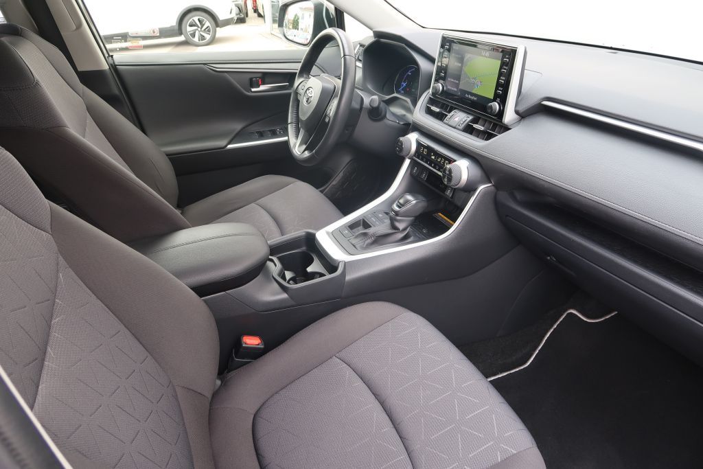 Toyota RAV 4 2.5 4x2 Hybrid - Samsaru's Car Outlet