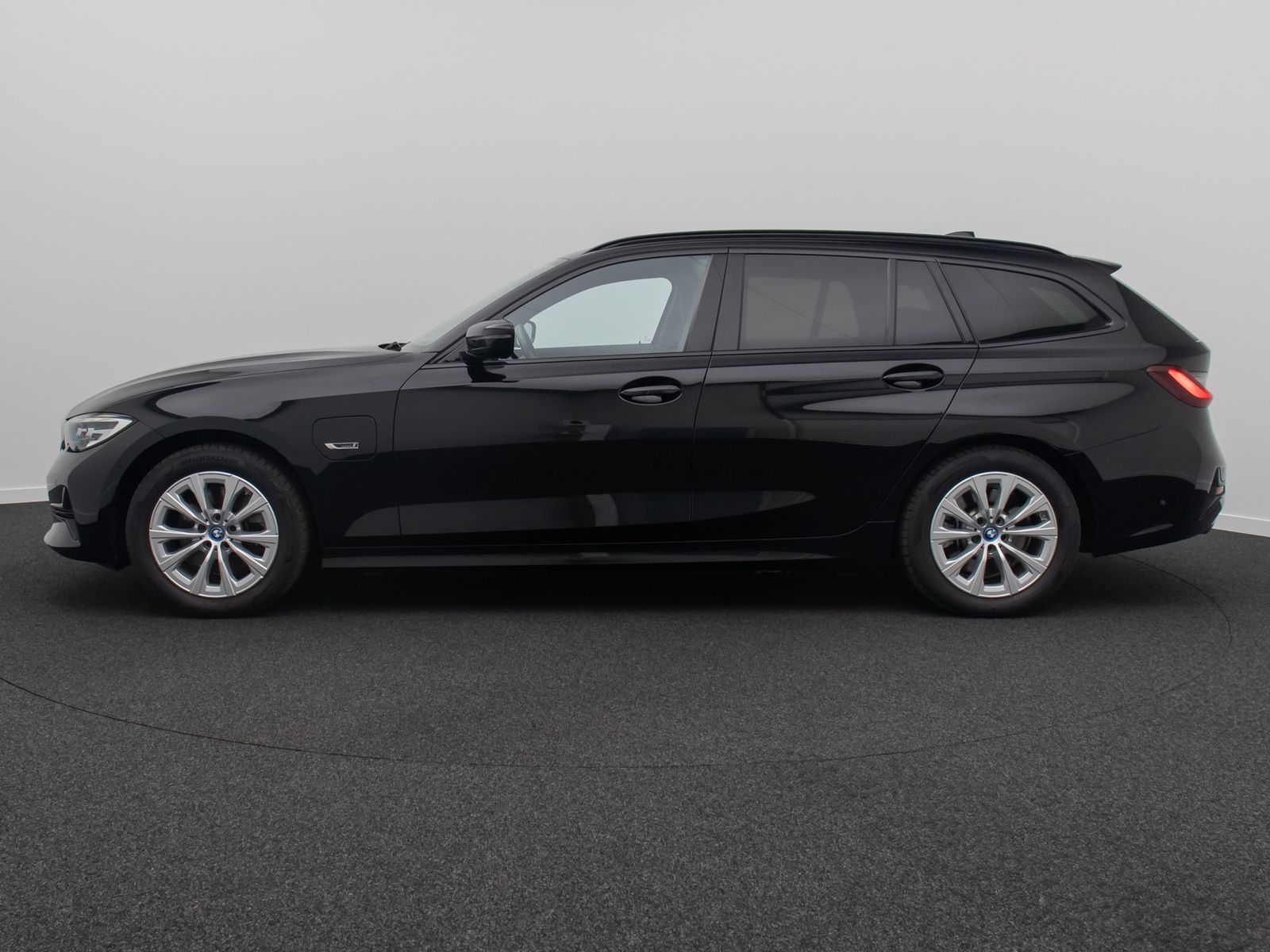 BMW 320e - Samsaru's Car Outlet